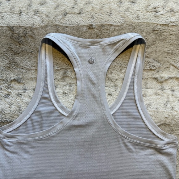 Lululemon Swiftly Tech Racerback 2.0 Race Length Size 6 - Picture 4 of 7